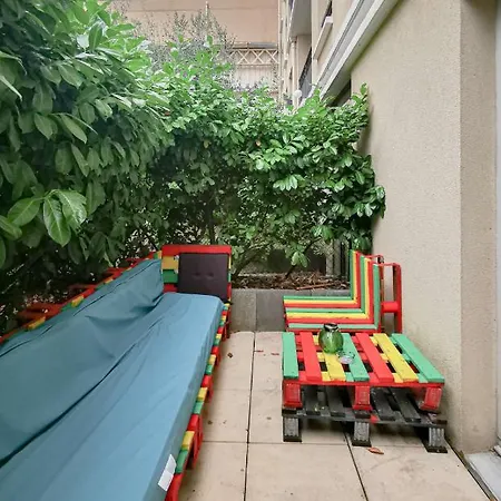 Charming Studio Near Jean Mace 아파트 *